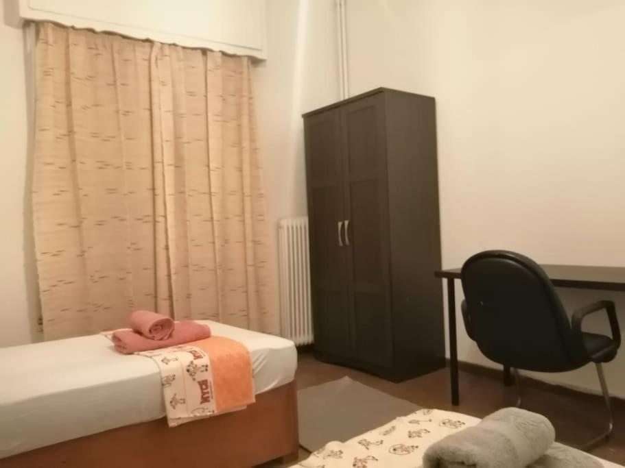 Appartamento Ανακαινισμένο 8 Λεπτά Από Το Μετρό. Atene Esterno foto