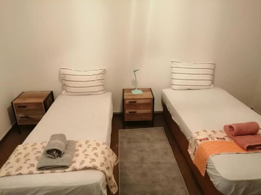 Appartamento Ανακαινισμένο 8 Λεπτά Από Το Μετρό. Atene Esterno foto